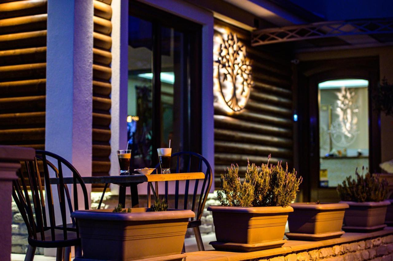 Albero Hotel ぺラマ エクステリア 写真