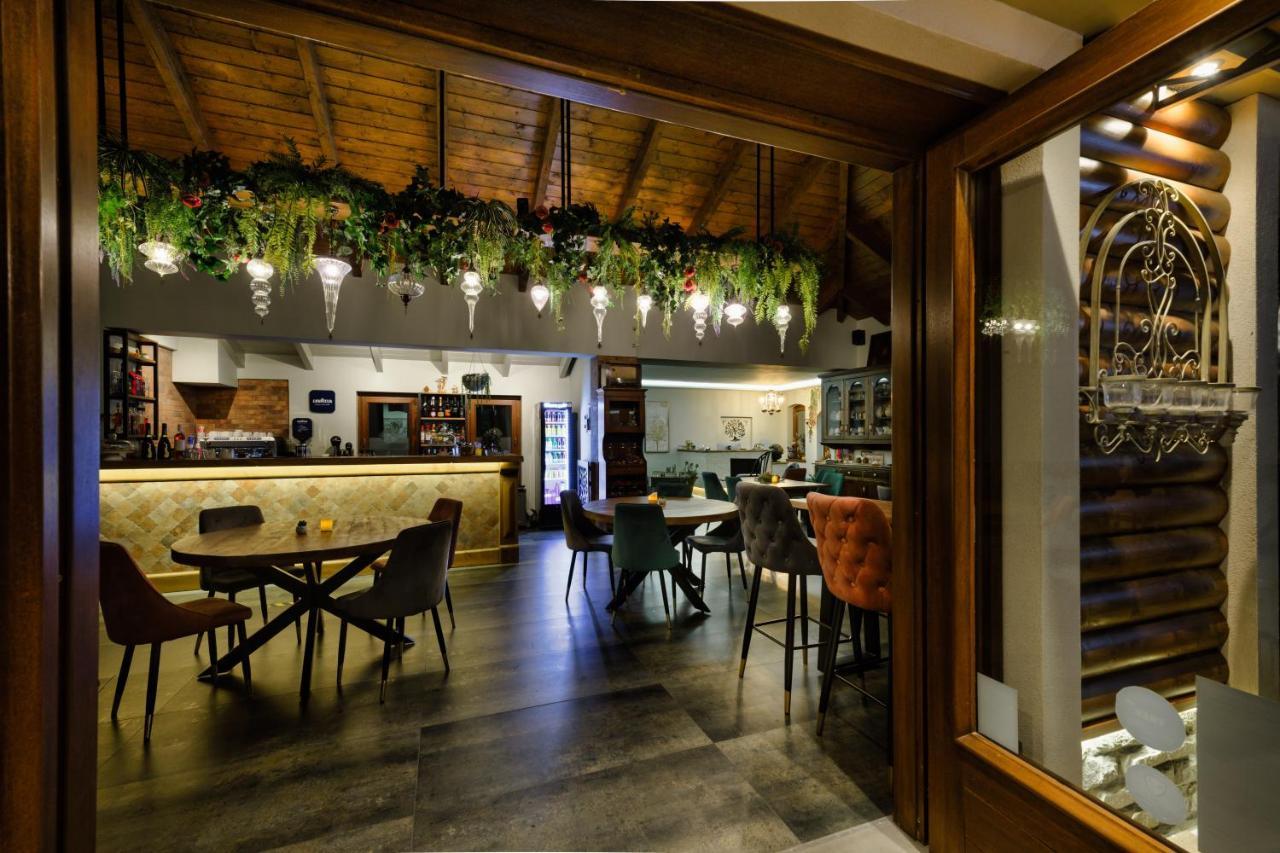 Albero Hotel ぺラマ エクステリア 写真
