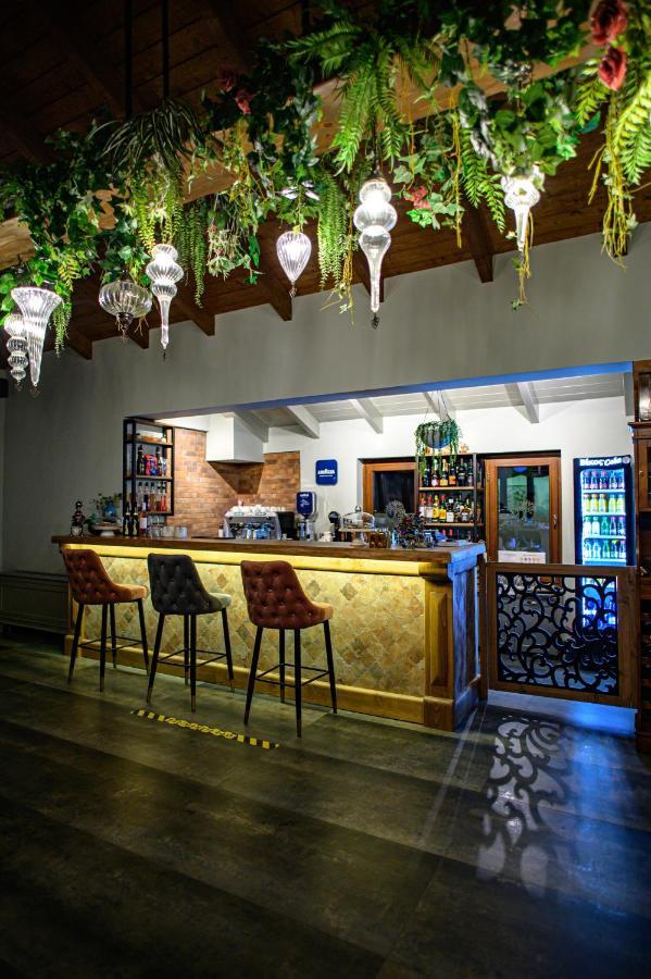 Albero Hotel ぺラマ エクステリア 写真
